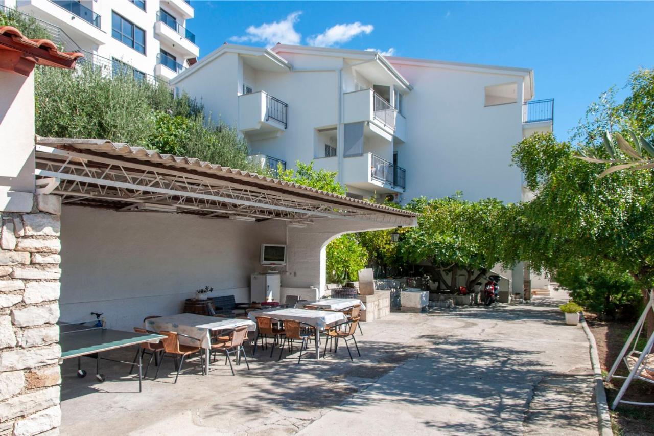 Apartments And Rooms Nikola Omiš Exteriér fotografie
