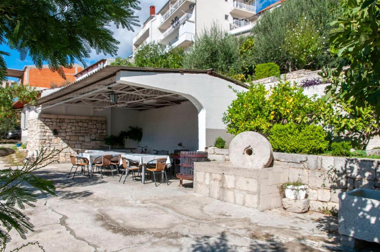 Apartments And Rooms Nikola Omiš Exteriér fotografie