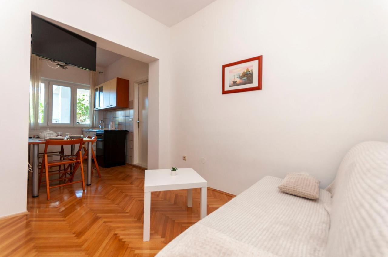 Apartments And Rooms Nikola Omiš Exteriér fotografie