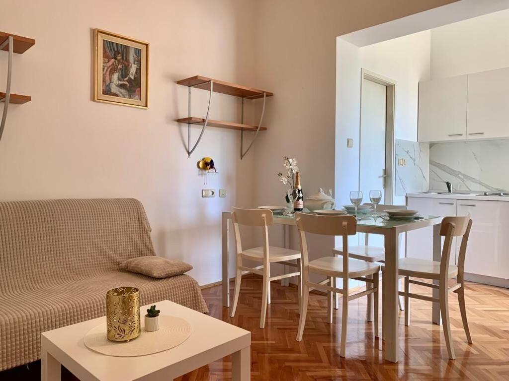 Apartments And Rooms Nikola Omiš Exteriér fotografie