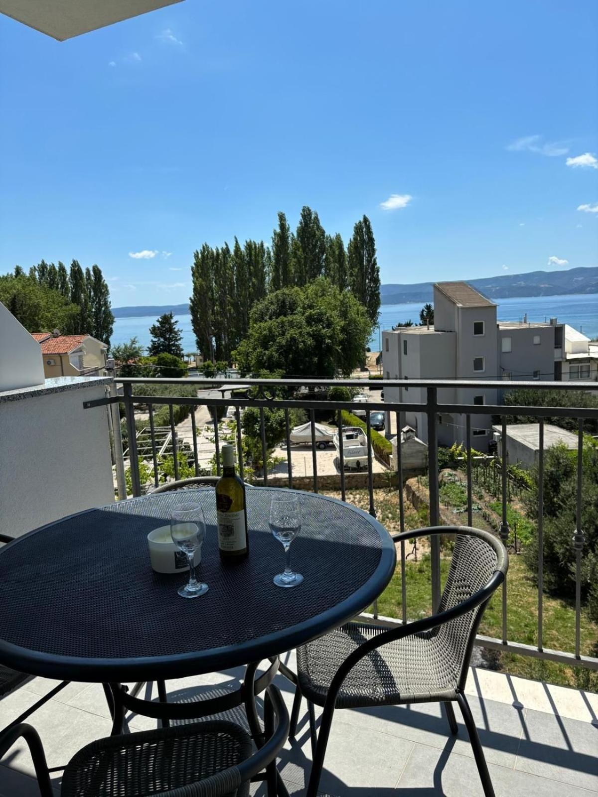Apartments And Rooms Nikola Omiš Exteriér fotografie
